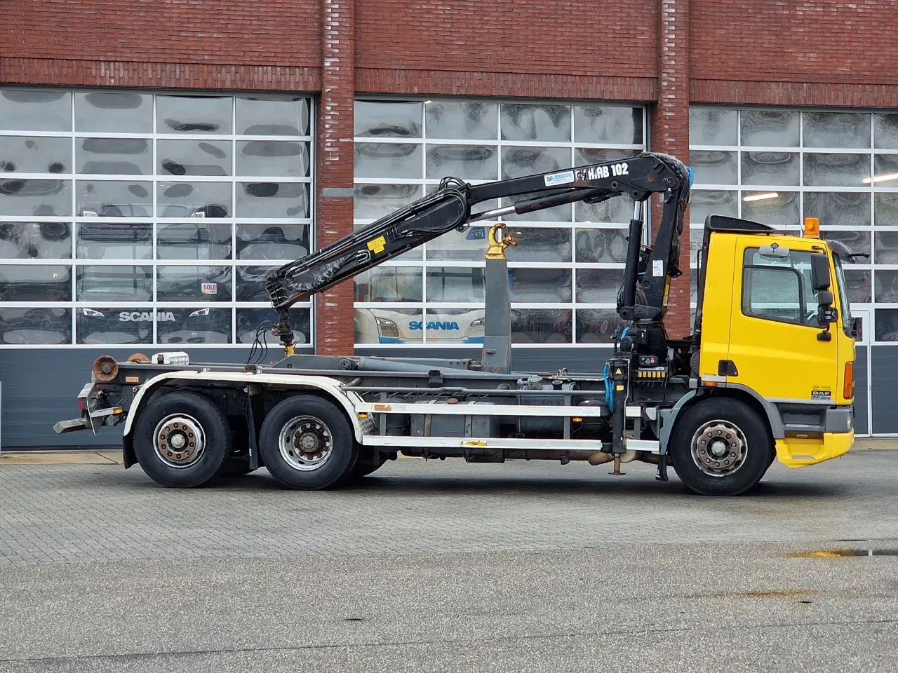 DAF CF 2002 - 250 6x2*4 - Hooklift - HIAB 102 Crane - Manual gearbox - Steering axle - Euro 3 afbeelding 10