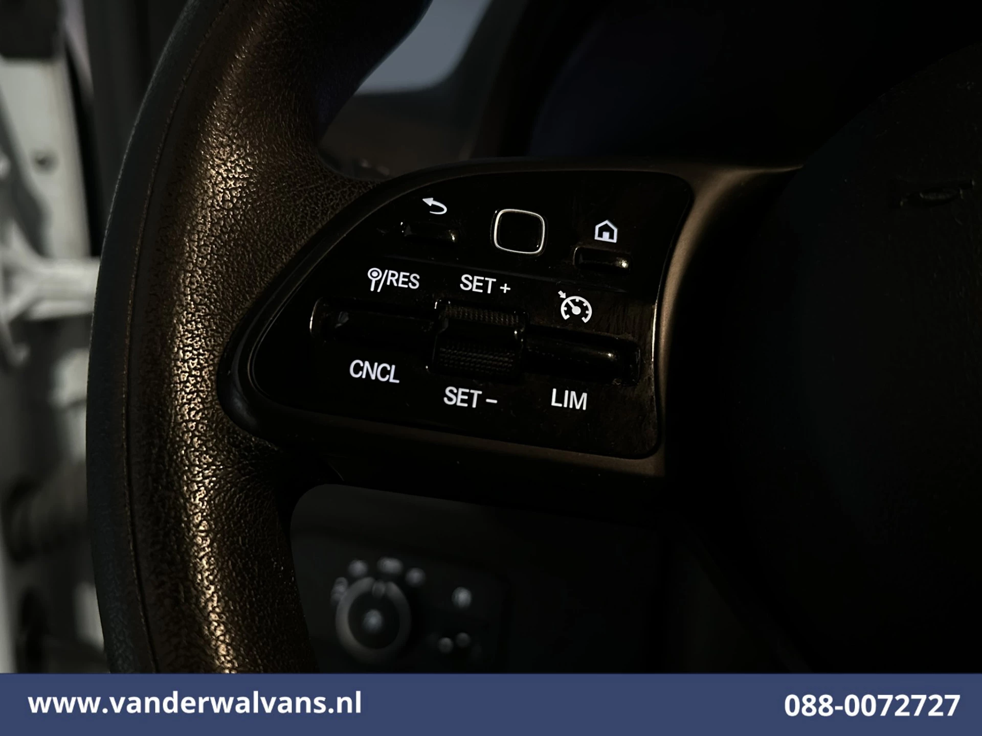 Mercedes-Benz Sprinter 2020 - 214 CDI 143pk L2H2 Euro6 Airco | Camera | Apple Carplay | Cruisecontrol | Trekhaak Bild 4