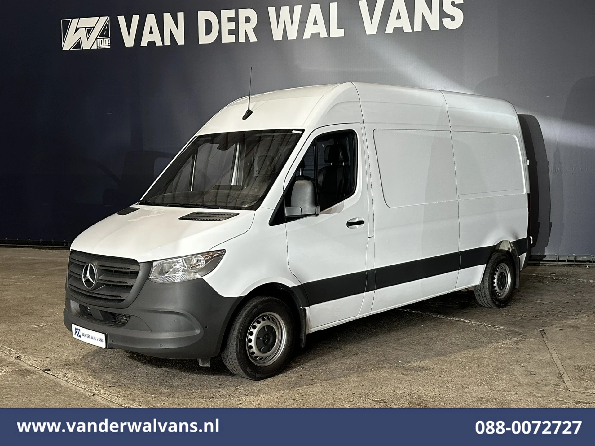Mercedes-Benz Sprinter 2023 - 315 CDI 150pk L2H2 Euro6 Airco | Camera | Apple Carplay | Cruisecontrol | Chauffeursstoel | Leder immagine 9