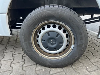 Mercedes-Benz Sprinter 2023 - 319 1.9 CDI / L4 H2 / RWD obrazek 17