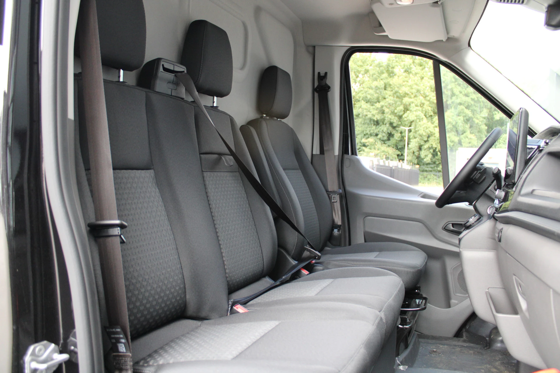Ford Transit 2024 - 350 2.0 TDCI L2H2 Limited 165pk - 2x Schuifdeur - Navi - 360 Camera - Adaptive Cruise - Xenon - Blind Spot - Rijklaar obrázek 38