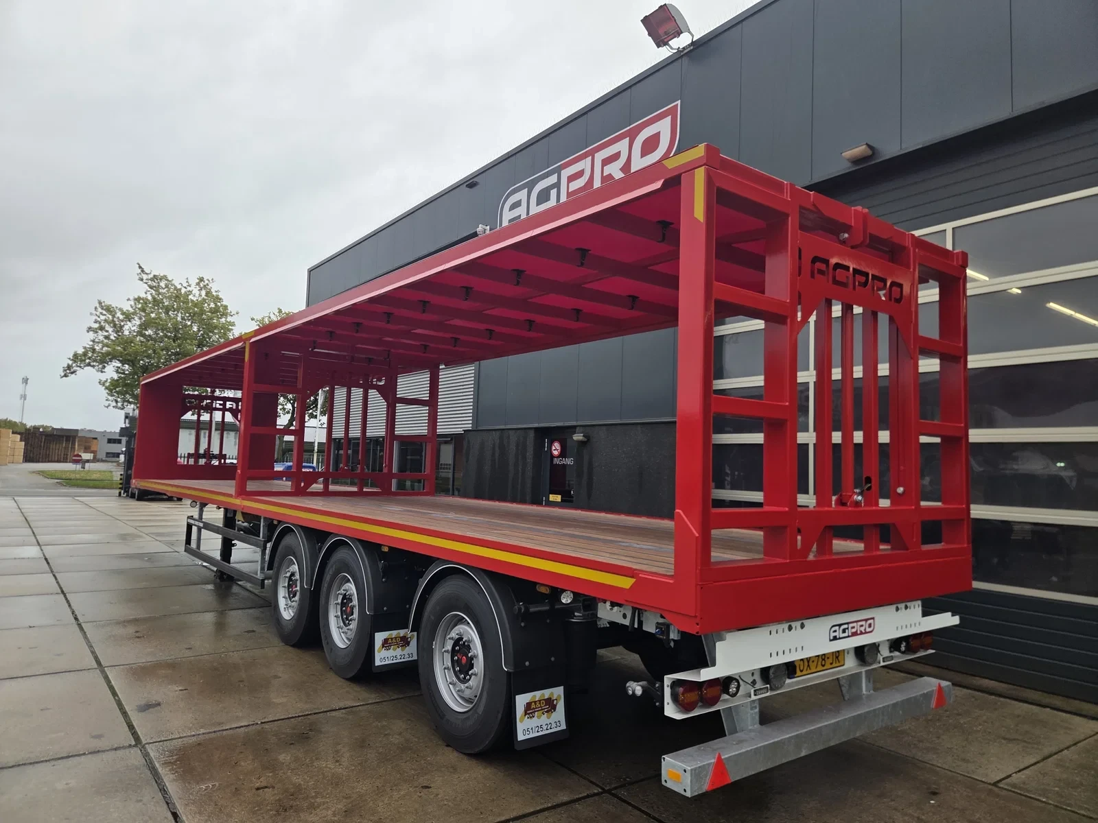 AGPRO N/V 2026 - AGPRO 2.0 hef/klemdak opleggers voor kisten transport afbeelding 1