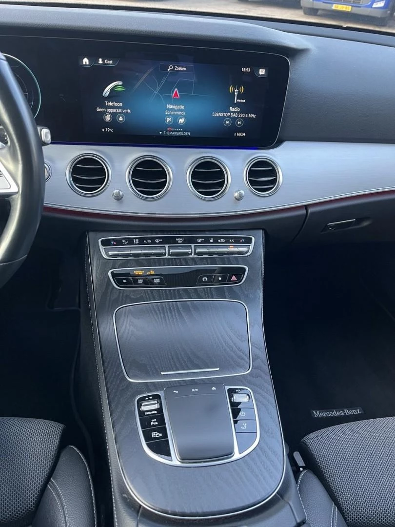 Mercedes-Benz E-Class 2022 - 300 DE 4MATIC obrázek 16