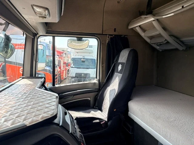 DAF XF 105.460 2012 - ATE SPACECAB (EURO 5 / AS-TRONIC GEARBOX / ZF-INTARDER / 870+430 LITER DIESELTANK / AIRCONDITIONING) afbeelding 12
