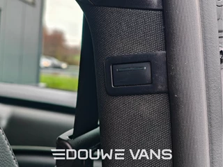 Mercedes-Benz V-Class 2022 - V300 L2 DC 4-Matic AMG Line 360 Camera Navi DAB zdjecie 41