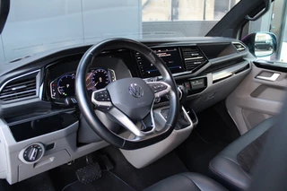 Volkswagen Transporter 2021 - 2.0 TDI L2H1 28 Bulli 150pk - 20 Inch - Camera - Trekhaak - Leder - ACC - LED - Rijklaar immagine 2