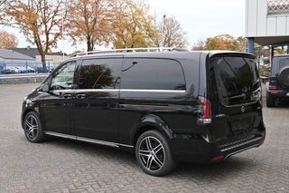 Mercedes-Benz V-Class 2024 - 300d 4-Matic AMG DC L3 XL zdjecie 15