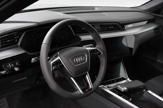 Audi e-tron 2022 - 55 quattro S edition 408pk image 2 miniature