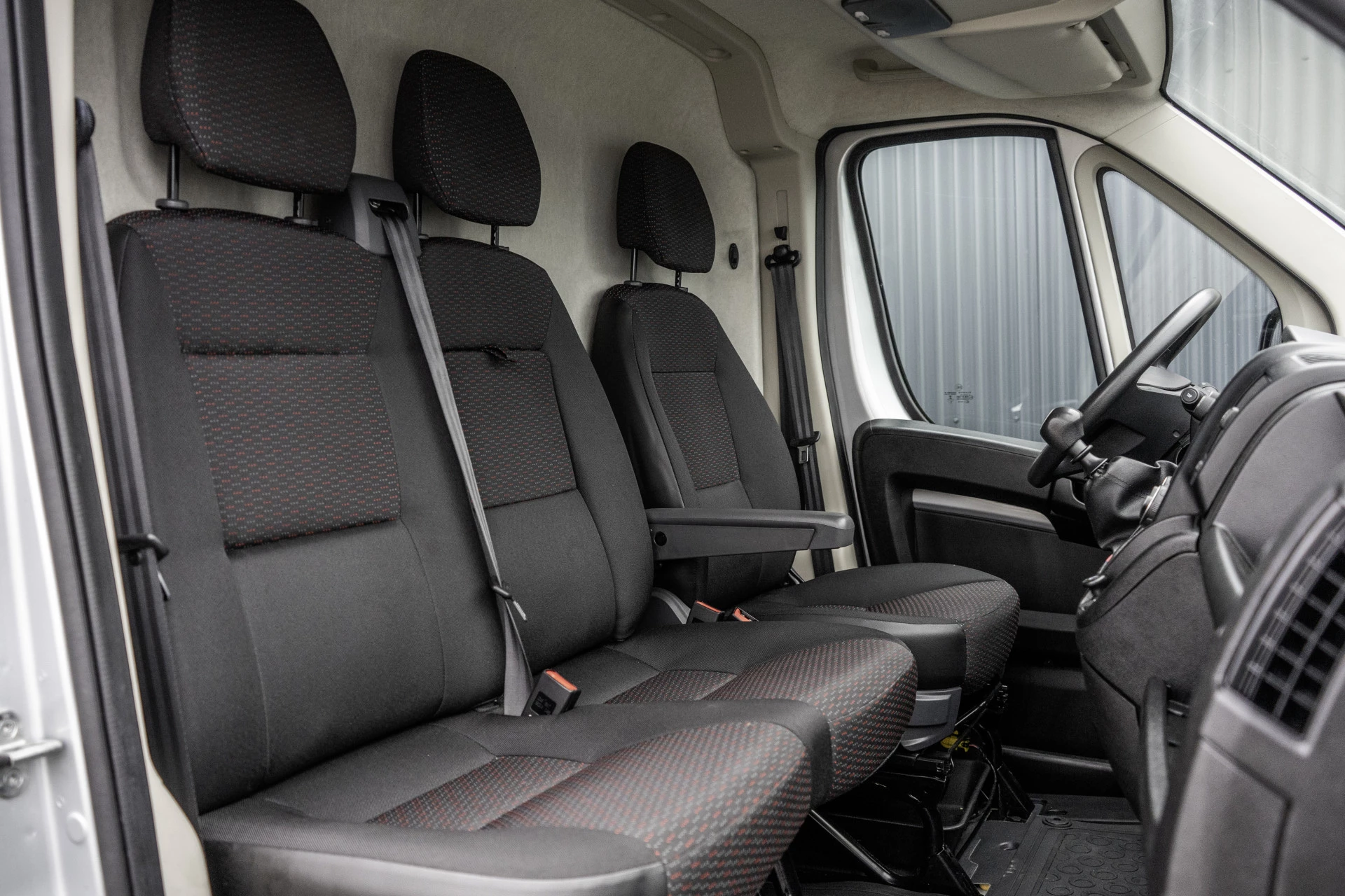 Citroën Jumper 2021 - **2.2 BlueHDi L2H2 | 140 PK | Euro 6 | Camera | Led | Cruise | Airco** zdjęcie 12