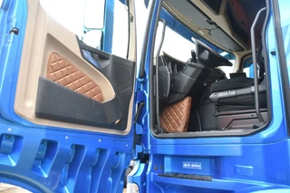Mercedes-Benz Actros 2018 - 2545 6x2 - NEW TACHO - AIRCO - CAB HEATER - DIFF. LOCK - 2 BEDS - TOP CONDITION - obrazek 4