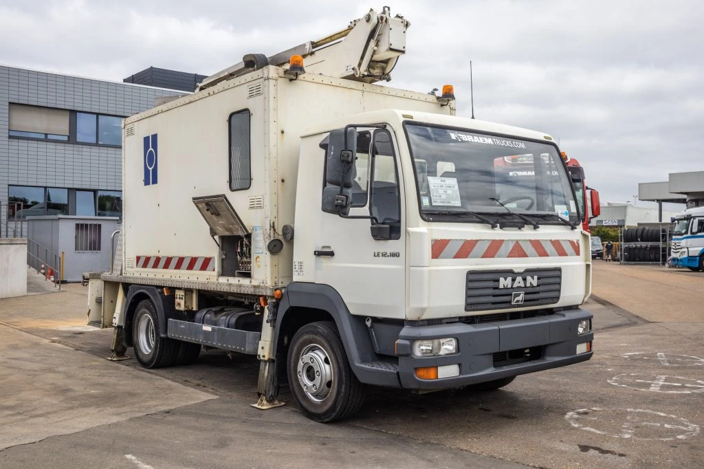MAN 2005 - LE 12.180 - COMILEV EN170TPC image 2