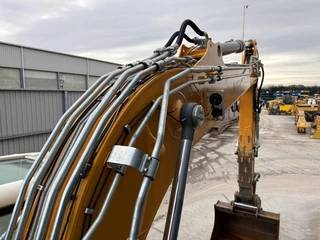 Liebherr N/A 2014 - R922 SLC image 27
