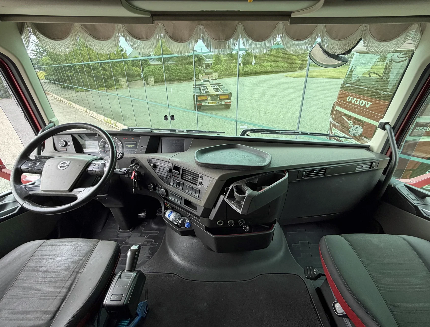 Volvo FH 2017 - 13.500 I-PARK COOL FULL ADR (ALL CLASSES) SUPER CONDITION HOLLAND-TRUCK afbeelding 9