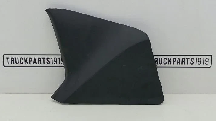 Iveco - Body & Chassis Parts Afdekkap bumper Re. Iveco afbeelding 1
