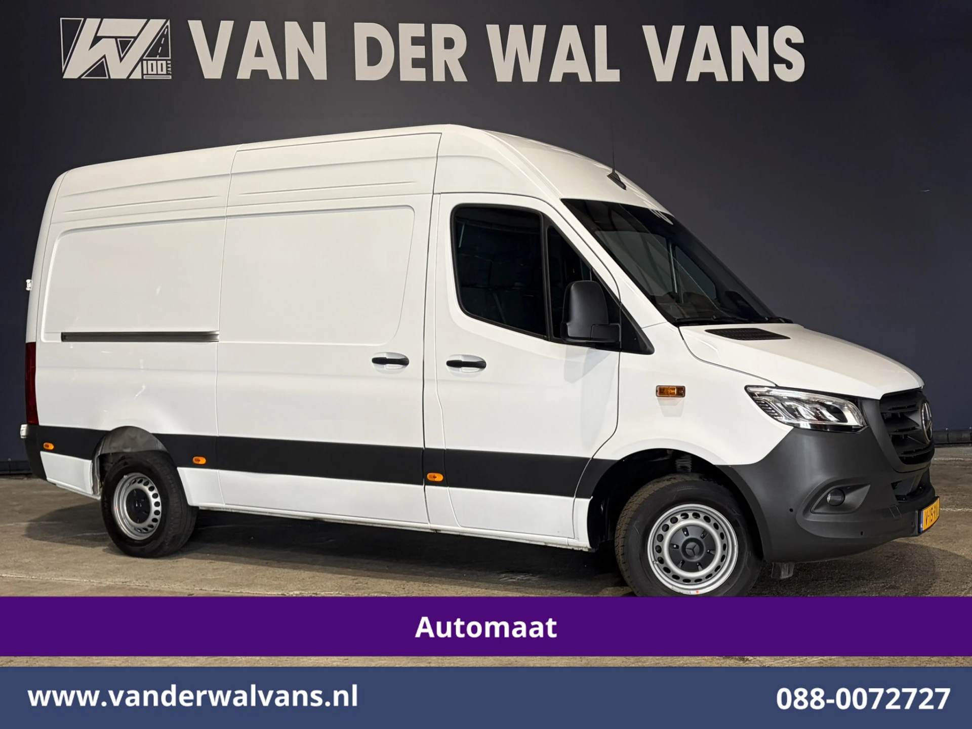 Mercedes-Benz Sprinter 2024 - 317 CDI 170pk 9G-Tronic Automaat L2H2 Model 2025 Euro6 Airco | XL MBUX | Camera | Navigatie | Cruisecontrol | LED afbeelding 1