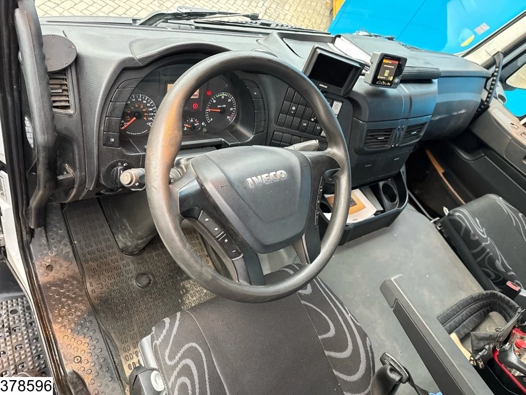 Iveco Trakker 2018 - 360 6X4, EURO 6, Palfinger, Remote, Steel suspension zdjęcie 5