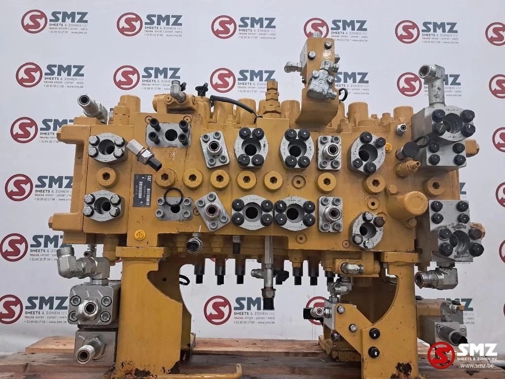 Caterpillar - Gp valve control caterpillar obrázek 1