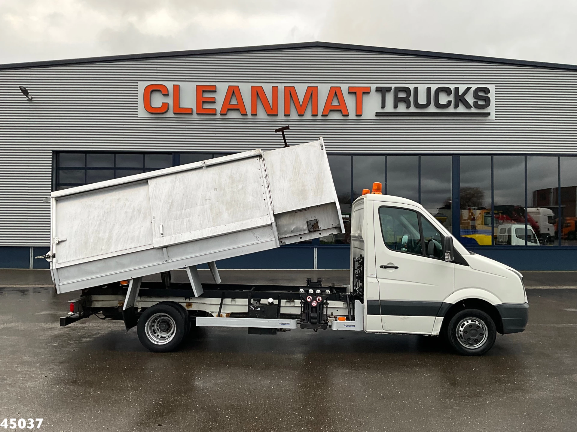 Volkswagen Crafter 2007 - 2.5 TDI Terberg zijlader Just 115.247 Km! afbeelding 12