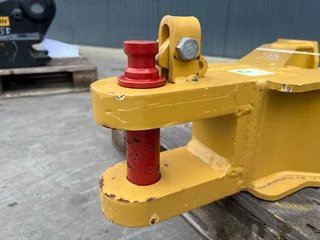 Cat N/A - D6R / D6T Zugmaul / Trekhaak image 6