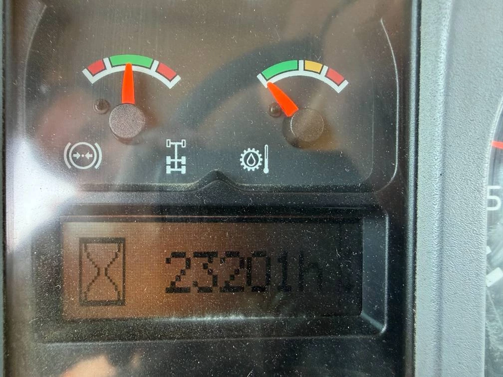 Volvo 2010 - A 30 E imagem 17