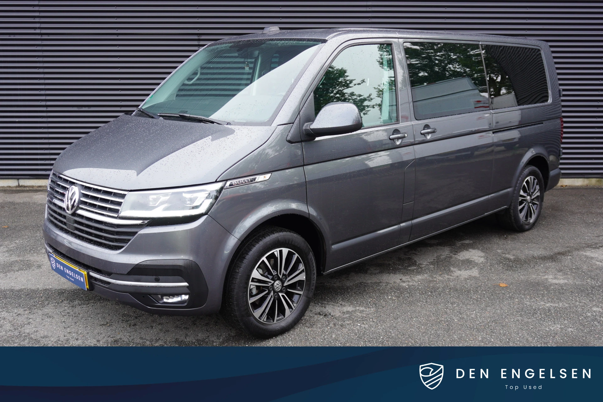 Volkswagen Transporter 2021 - Bulli 150pk Automaat Dubbele cabine 2x schuifdeur LED Apple carplay Camera parkeersensoren Digitaal Dashboard ACC Cruise control Stoelverwarming image 1