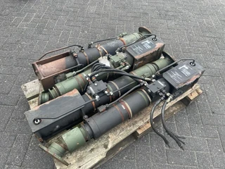 HIAB - SET HYDRAULISCHE STEUNPOTEN HEAVY DUTY (MILITAIRE UITVOERING) te koop