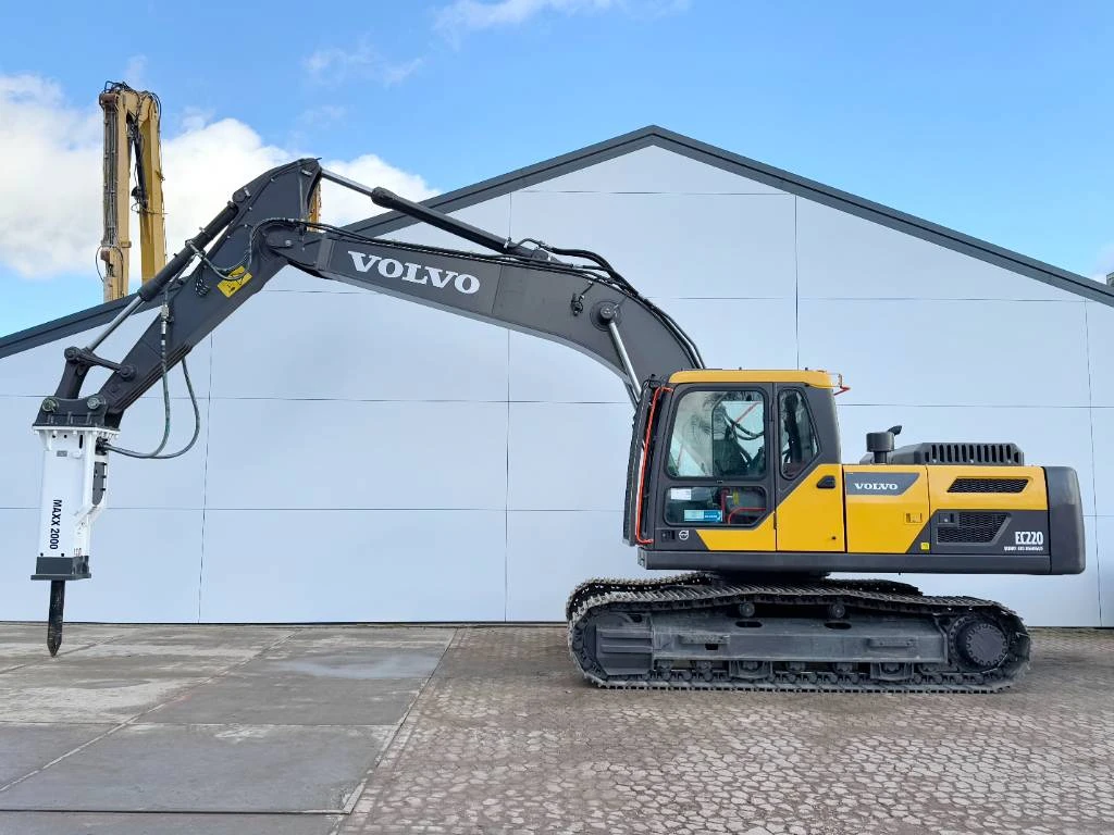 Volvo 2026 - EC220D + Maxx 2000 Hammer New / Unused image 1