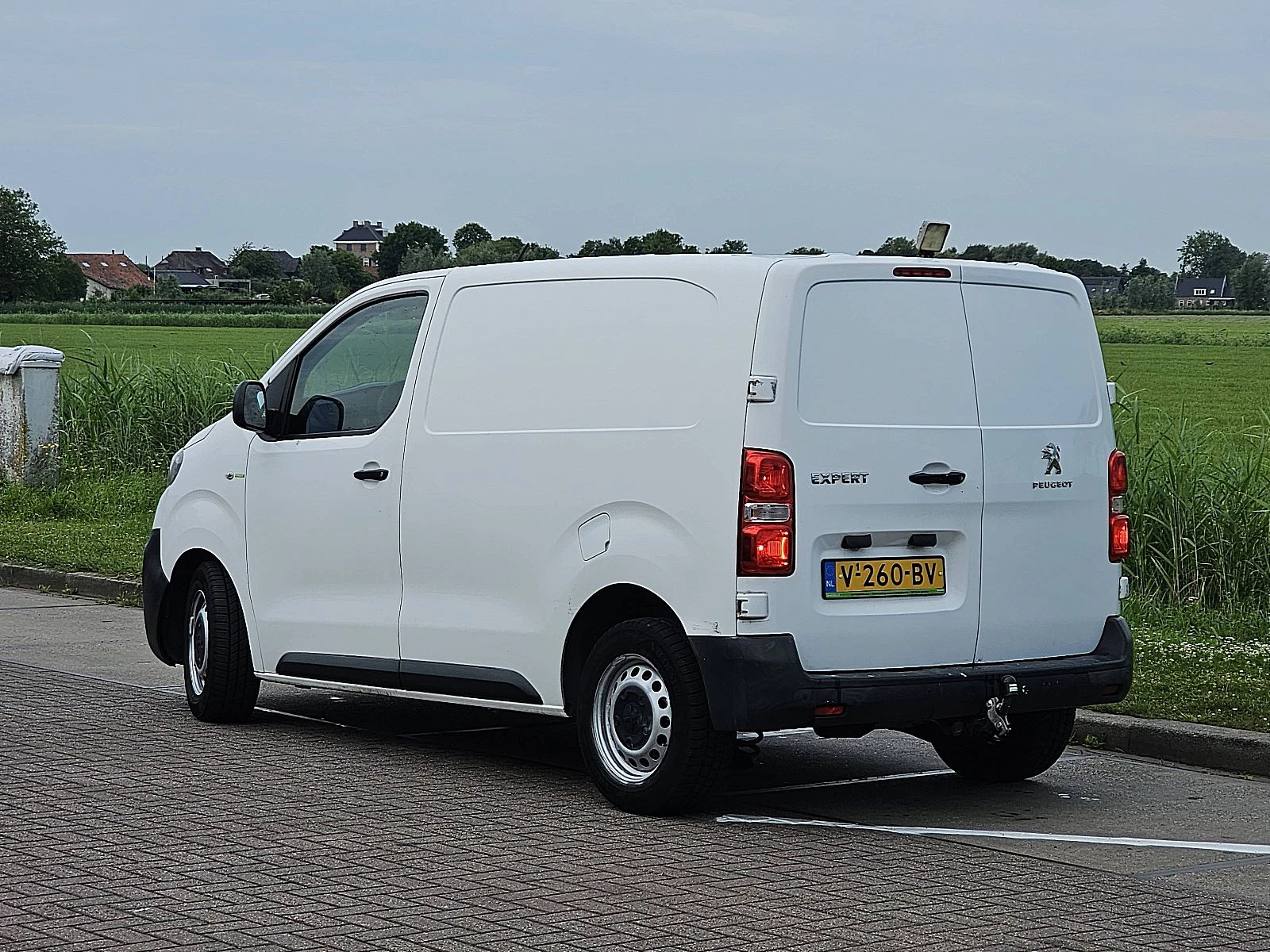 Peugeot Expert 2017 - 2.0 Bild 6