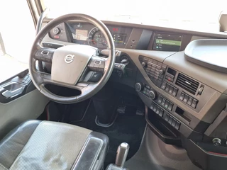 Volvo FH 2019 - 13.500 Globetrotter 6x2 - Retarder - Full air - 3.20 WB - Low KM - obrazek 11