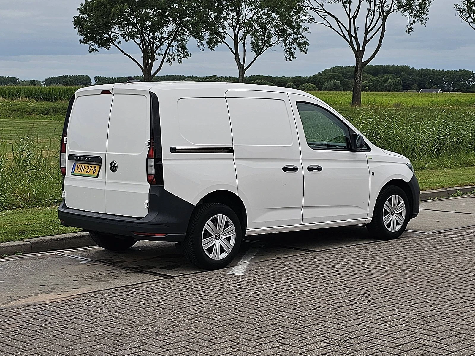 Volkswagen Caddy 2021 - 2.0 obrázek 3