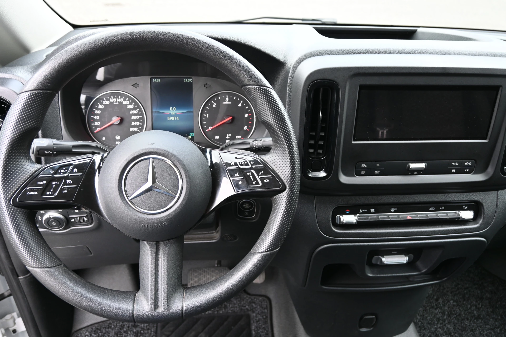 Mercedes-Benz Vito 2024 - 116 CDI L3 Pro Bild 14