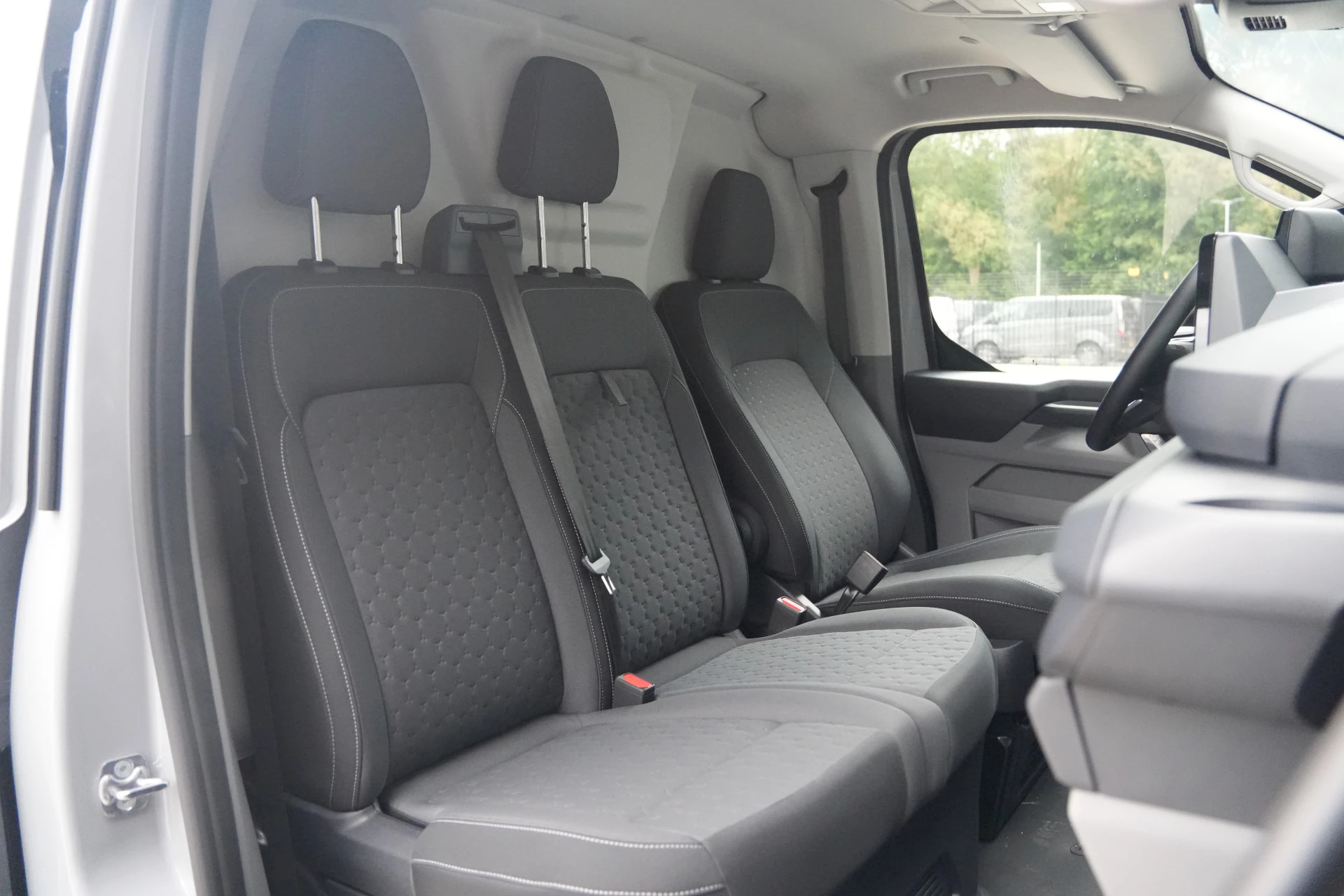 Ford E-Transit Custom 2026 - 340 L2H1 Limited 71 kWh 218pk - Trekhaak - ACC - B&O - Navi - Stoel/Stuurverwarming - 360 Camera - Blindspot - Rijklaar Bild 43