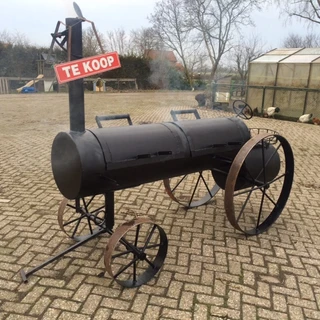 MINI Mini - tractor smoker smoker in werking Bild 2 Miniaturansicht