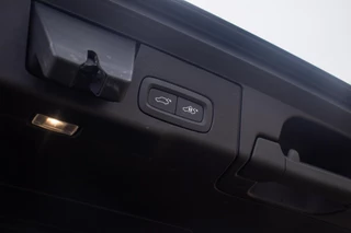 Volvo XC60 2024 - 2.0 T6 Plug-in hyb.AWD Ultra Dark, BTW, Pano, H&K image 28