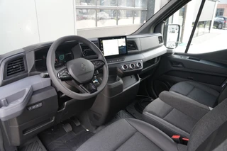 Renault Master 2026 - E-Tech T35 L2H2 Advance Long Range 87 kWh 143pk - Navi - Camera - Betimmering - Trekhaak - 270 GR deuren - Blind Spot - Stoelverwarming - Rijklaar afbeelding 2 miniatuur