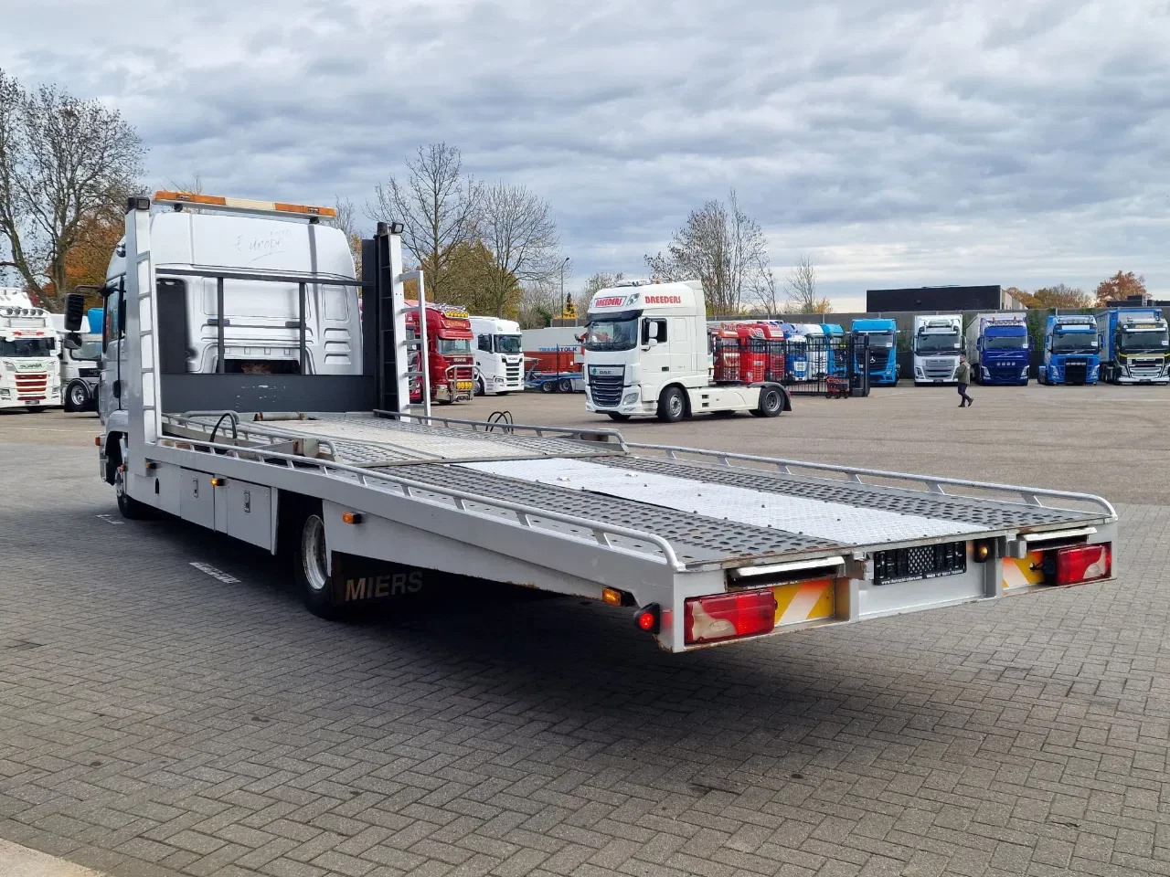 MAN TGL 2009 - 12.240 4x2 Cartransporter - 12T - AS Tronic - Hydraulic deck - Sleeper cab image 33