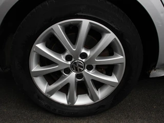Volkswagen Golf 2012 - Variant 1.2 TSI Comfort Executive Line BlueMotion obrázek 3 náhled