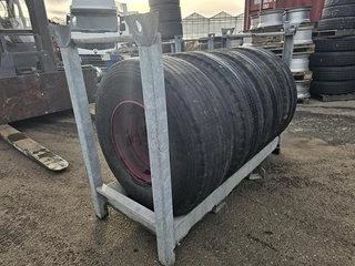 BRIDGESTONE R 164| TRAILER BAND 425/65 R 22.5 |6/4 MM PROFIE MET VELG 2010 - N/A bild 4