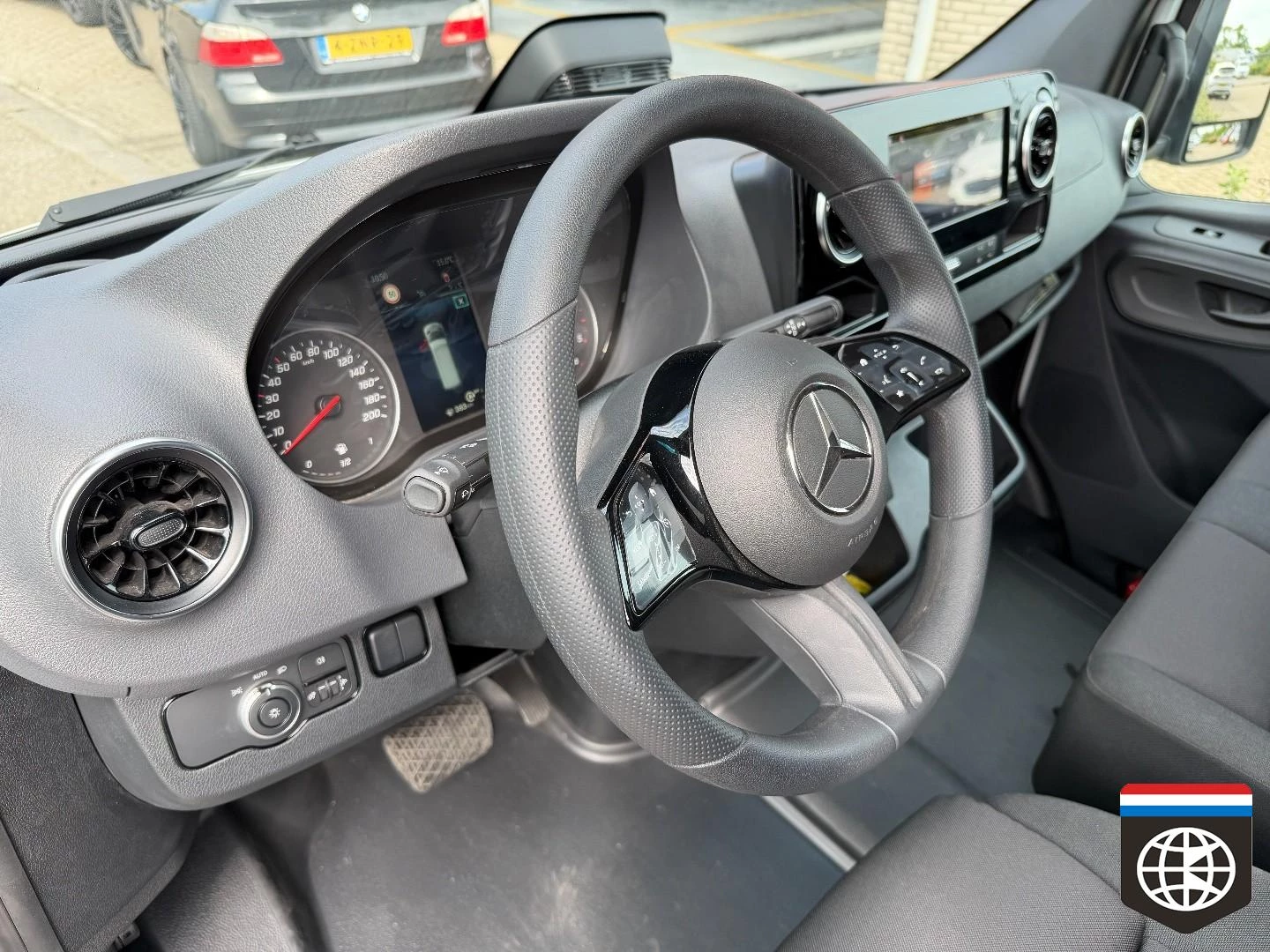 Mercedes-Benz Sprinter 2024 immagine 11