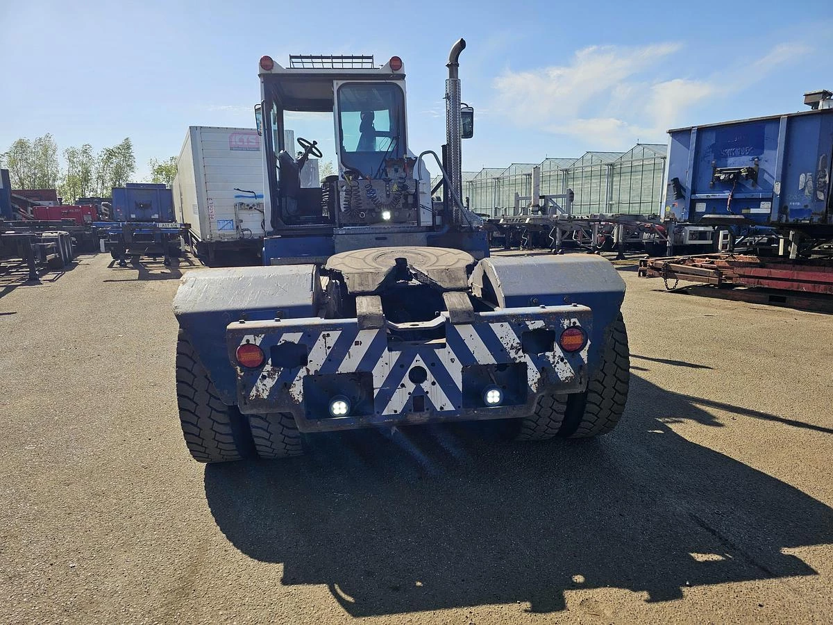 Terberg RT283 | TERMINAL TRACTOR 4X4| TURNING CHAIR. | AUTOMATIC GEAR |19208 HOURS HYDRAULIC SYSTEM. 2016 imagen 5