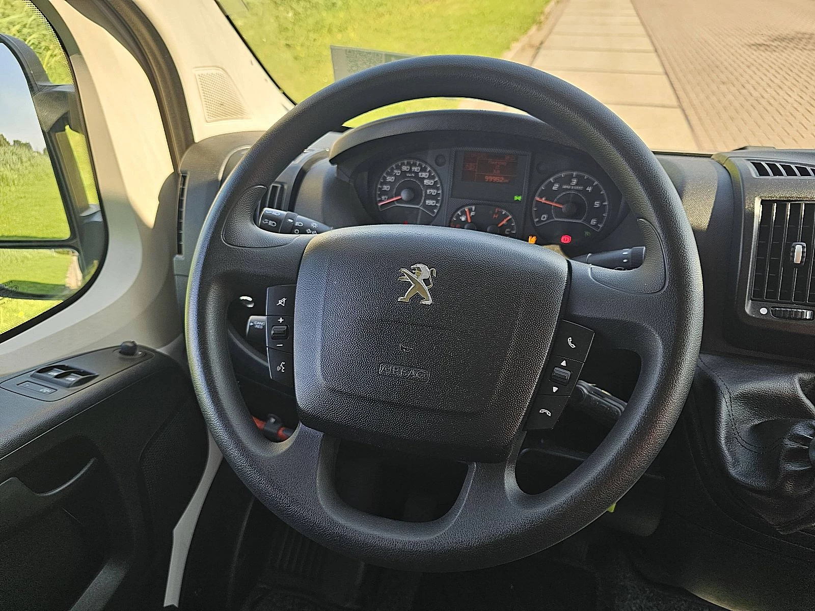 Peugeot Boxer 2021 - 2.2 obrázek 10