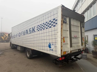 Mercedes-Benz Antos 1827 2016 - 4X2 GESLOTEN BOX MET KLEP image 3