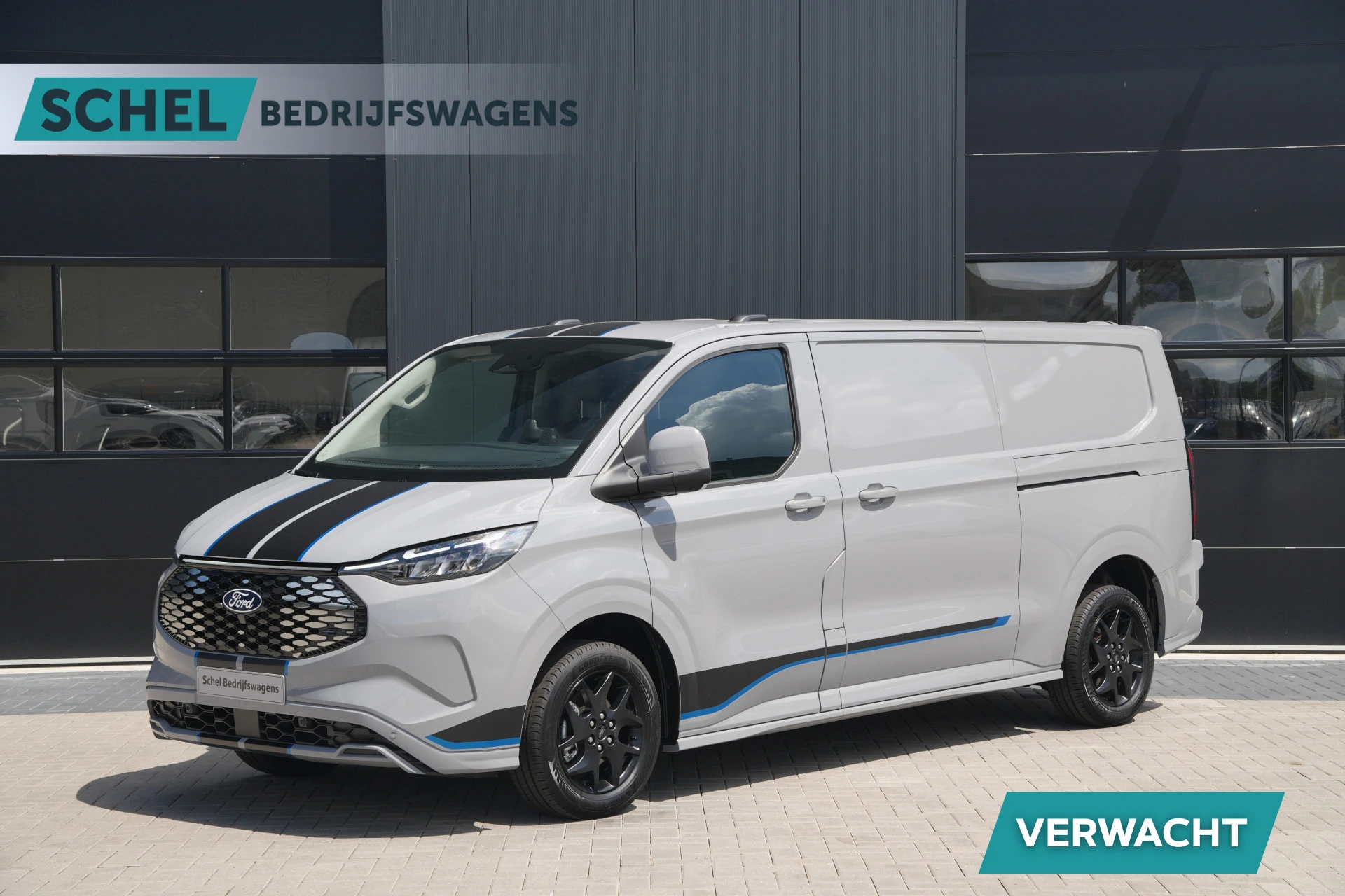 Ford E-Transit Custom 2026 - 340 L2H1 Sport 71 kWh 218pk - 2x Schuif - Stoel/Stuurverwarming - Cruise - Keyless - Rijklaar afbeelding 1