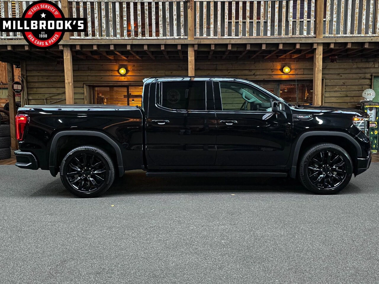 GMC Sierra 2024 - Denali Black edition 6.2L V8 obrázek 9