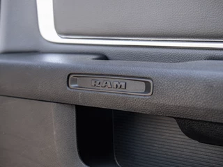 Dodge Ram 1500 2022 - SLT Classic | 6 Persoons| 5.7L Hemi V8 bild 17