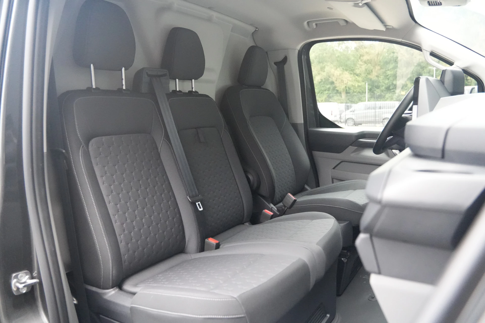 Ford E-Transit Custom 2026 - 340 L2H1 Limited 71 kWh 218pk - AGR Bestuurdersstoel - Trekhaak - ACC - B&O - Navi - Stoel/Stuurverwarming - 360 Camera - Blindspot - Rijklaar Bild 43