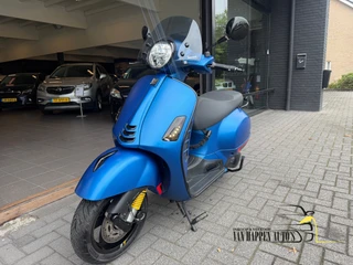 Vespa GTS 2020 - Scooter 300 Super Notte ABS afbeelding 2 miniatuur