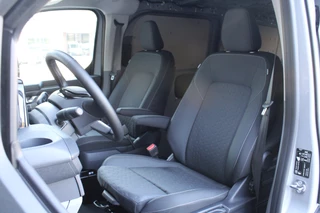Ford Transit Custom 2025 - 320 2.0 TDCI L2H1 Limited 170pk - 1+1 Stoelopstelling - 2x Schuifdeur - Adaptive Cruise - Verwarmd stuur - Blind spot - Navigatie - Camera - Draadloos laden - Rijklaar obrazek 11