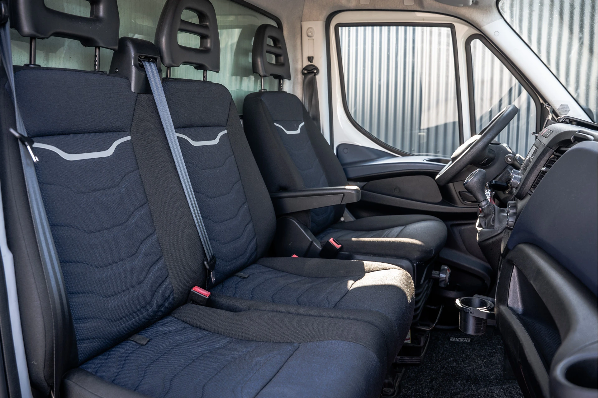 Iveco Daily 2020 - 35C18 | 3.0L | 180 PK | Bakwagen met laadklep | Zijdeur | Automaat | N1 | Cruise | Airco immagine 12