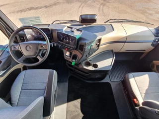 Mercedes-Benz Actros 2025 - 2548 6x2/4 Procabin GigaSpace - NEW - Night clima - PTO - ACC - Sliding 5th wheel obrazek 17